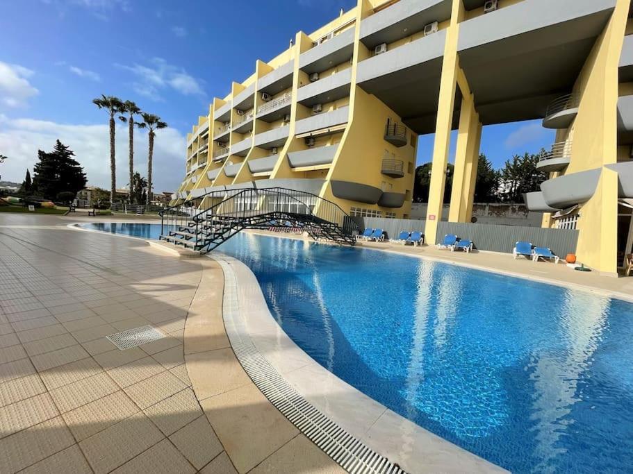 Lagos-Piscine Et Mer- Condominio Do Mar Екстериор снимка