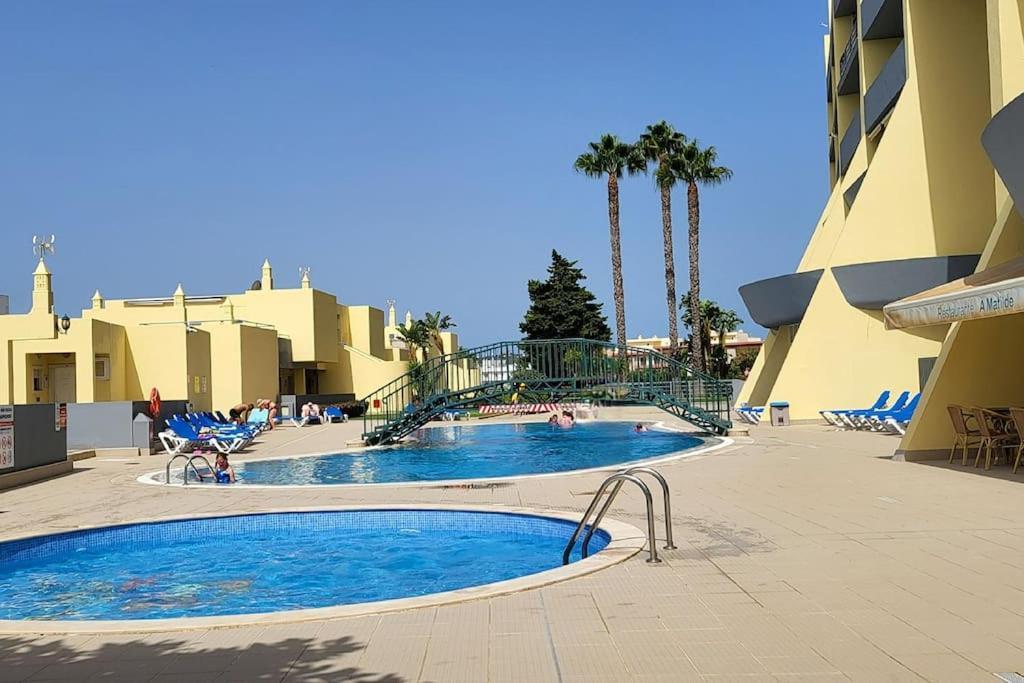 Lagos-Piscine Et Mer- Condominio Do Mar Екстериор снимка