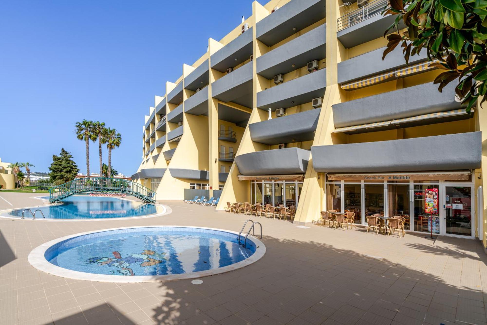 Lagos-Piscine Et Mer- Condominio Do Mar Екстериор снимка