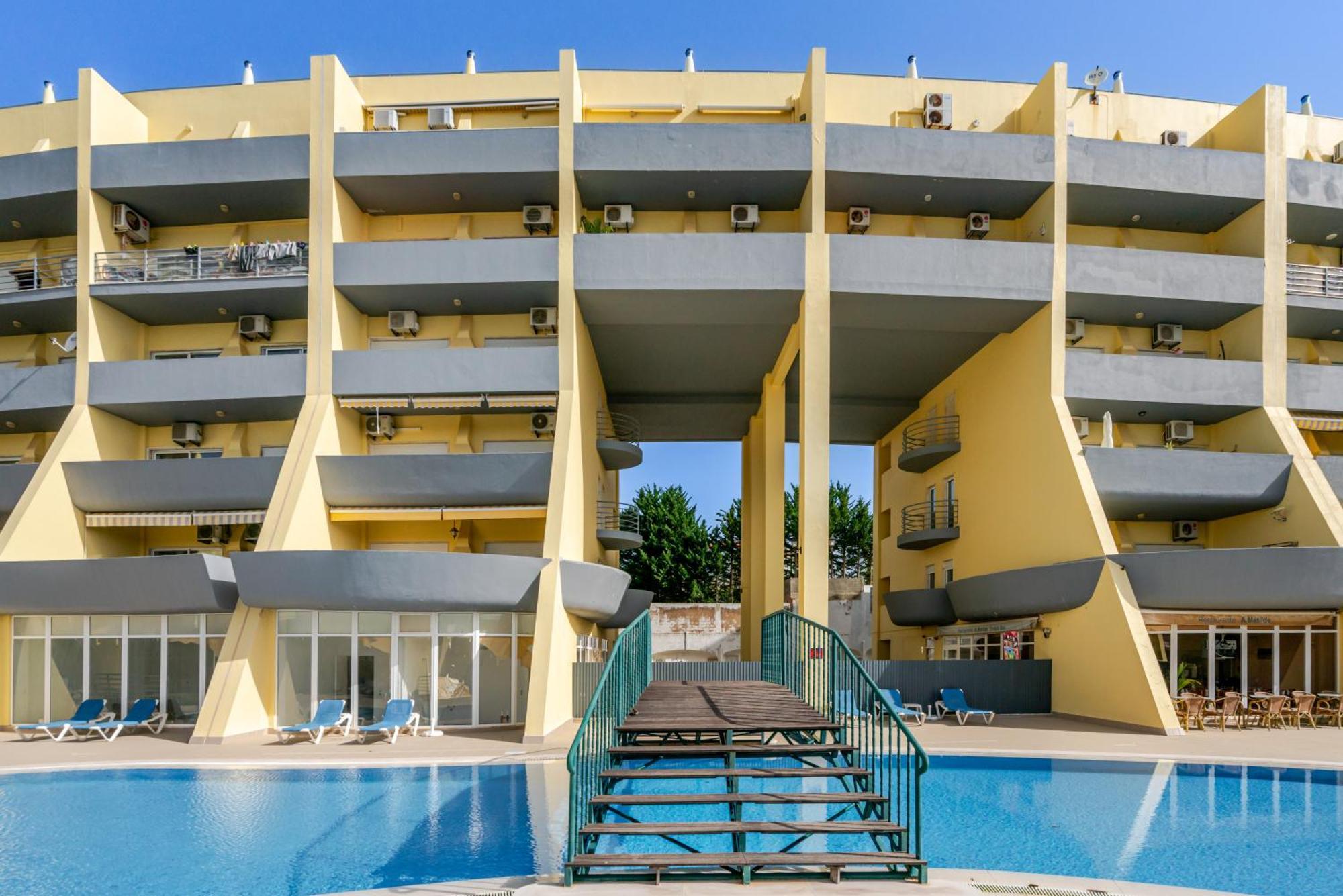 Lagos-Piscine Et Mer- Condominio Do Mar Екстериор снимка